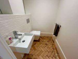 Photo 25- click for photo gallery